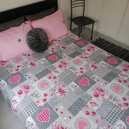 Elenas 1 Bedroom In Center דירה *